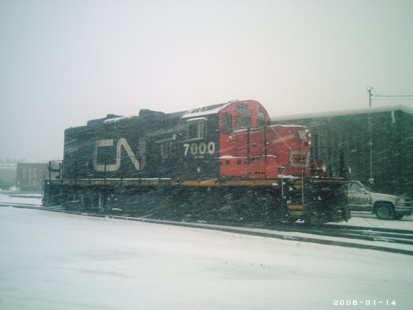 CN 7000 in McAdam. Photo by Gary Lee